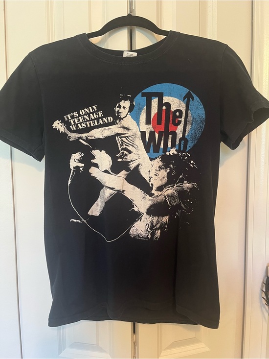 Gildan Other - Gildan Black Graphic Tee - Band Logo Short Sleeve Shirt men or women’s small